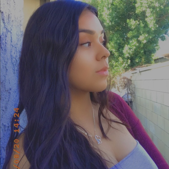 Meet your Posher, Jhoanna - Picture 1 of 1